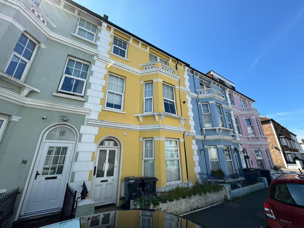 St. Aubyns Road, Eastbourne, East Sussex, BN22 7AS